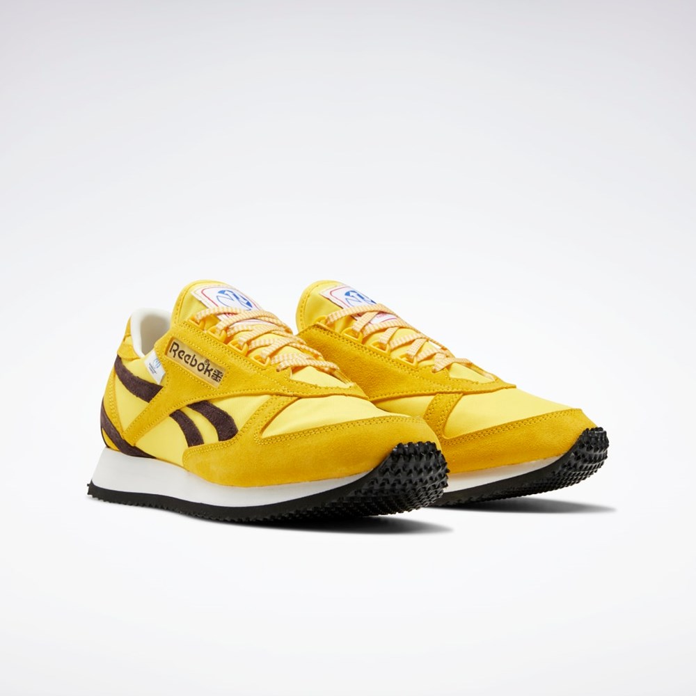 Always Yellow / Pure Grey 1 / Purple Abyss Reebok Victory Shoes | GX0290