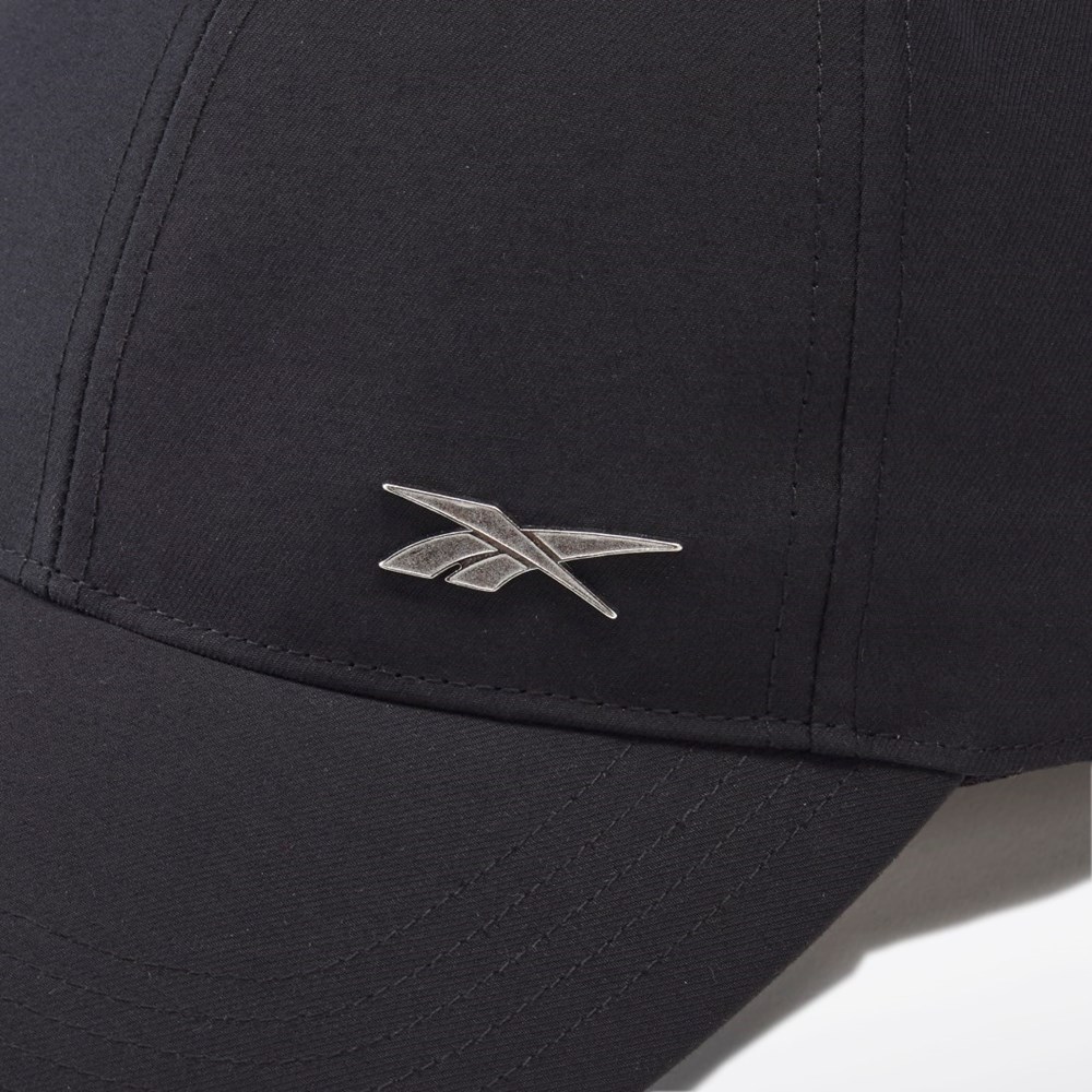 Black / Black Reebok Active Foundation Badge Hat | GP0135