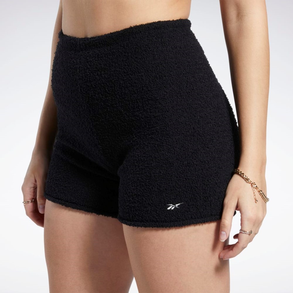 Black Reebok Classics Cozy Legging Shorts | HG1174