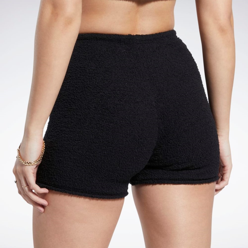 Black Reebok Classics Cozy Legging Shorts | HG1174