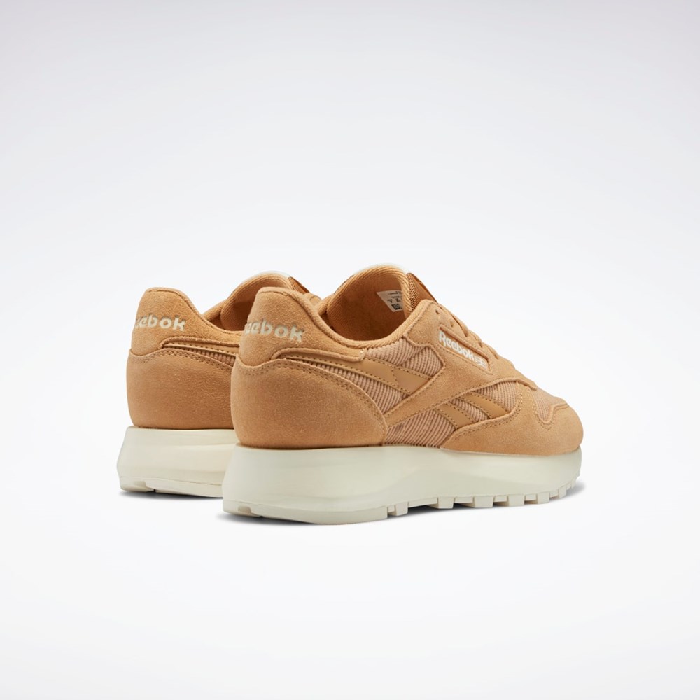 True Beige / True Beige / Classic White Reebok Classic Leather SP Shoes | GW3796